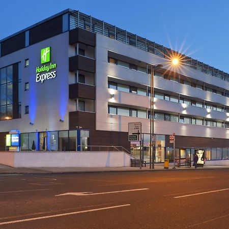 Holiday Inn Express London Golders Green, An Ihg Hotel Finchley Εξωτερικό φωτογραφία