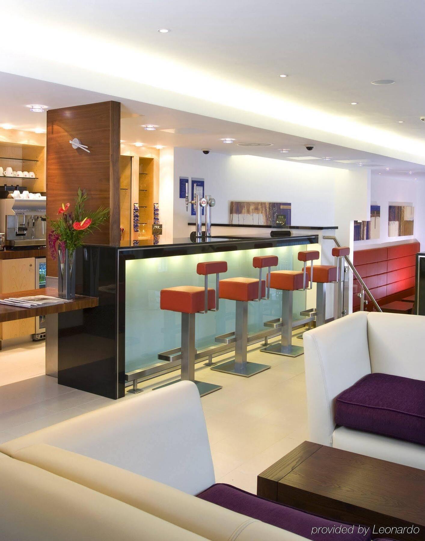 Holiday Inn Express London Golders Green, An Ihg Hotel Finchley Εξωτερικό φωτογραφία